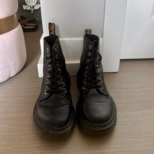 Doc Martens Womens Size 8.5